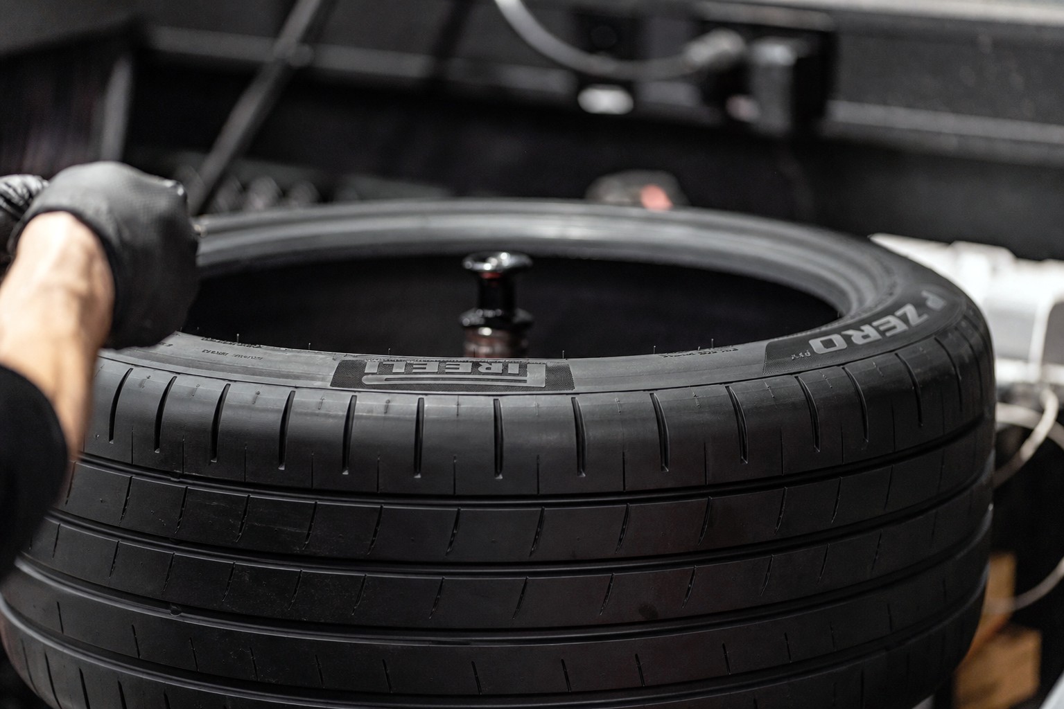 Alpha Pneus - Pirelli P Zero World