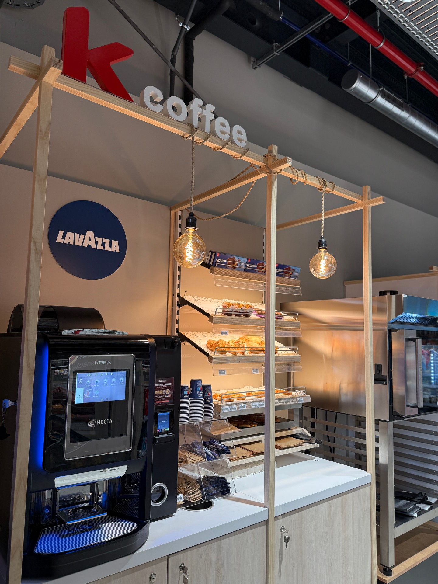 K Kiosk Luxembourg | Press, Books & Services at GRIDX